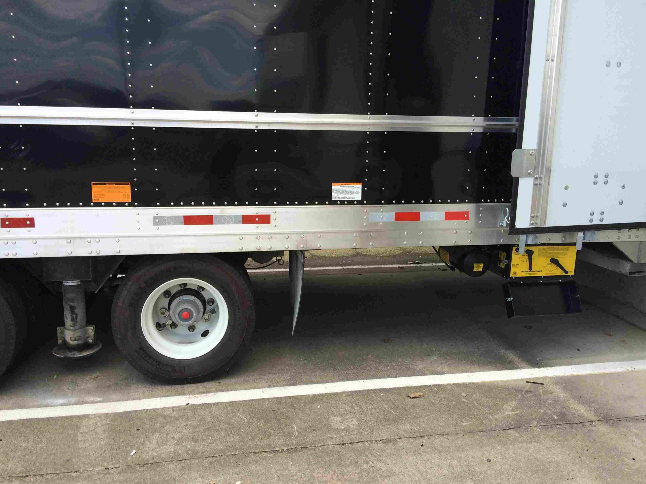 Hydraulic Landing Gear for Drop Frame Trailers